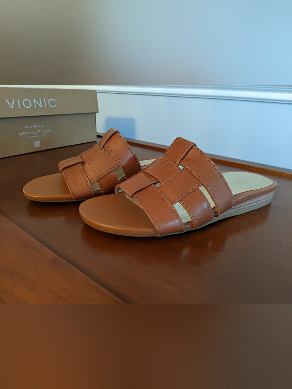 Vionic Women's Brown Leather Woven Slide Mules